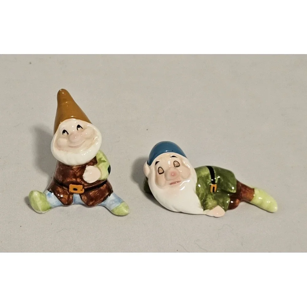 Vintage Walt Disney Productions Seven Dwarfs Ceramic Figurine Set of 7